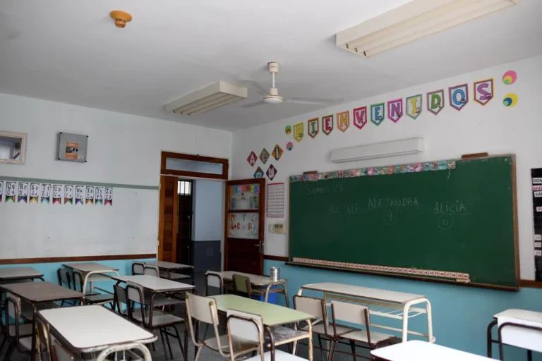 paro-docente-aulas-vacias-8jpg